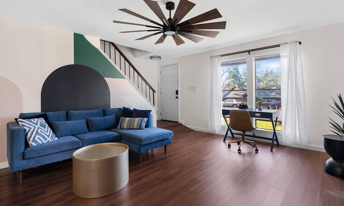 Highland Hills Maison | 2 Mirrored Units- Fire pits and grill, walk to Starbucks, HEB, restaurants