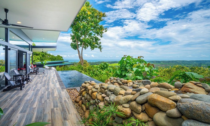 Matapalo Maison | 2 NEW BEAUTIFUL homes-5 bedroom-sleeps 12