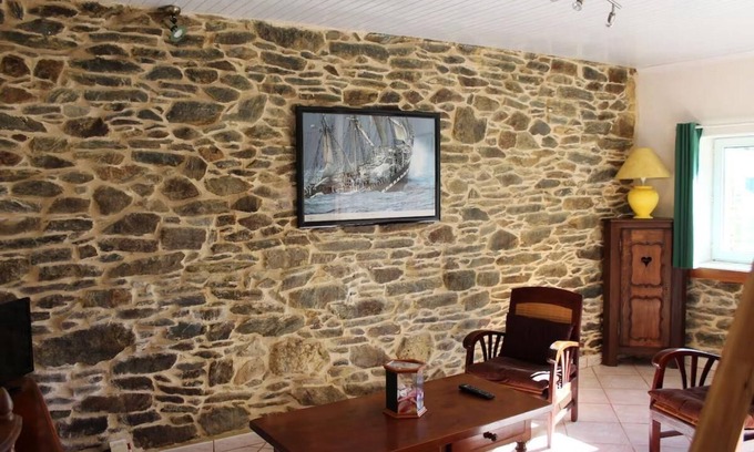 Plomodiern Maison | 2-person house with sea view 600 meters from the beach