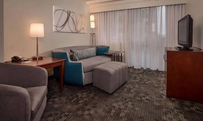 Rosslyn Appartement | 2 Pet-friendly Suites Near The Capitol! Parking & Outdoor Terrace!