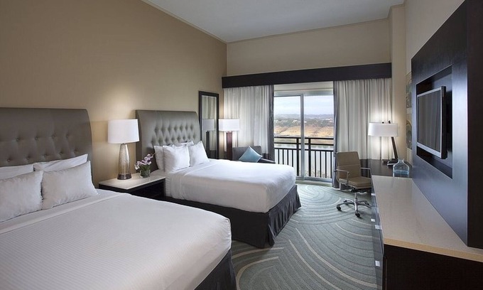 Lakeway Hôtel | 2 Pet-Friendly Units at Lakeway Resort & Spa, Outdoor Pool!