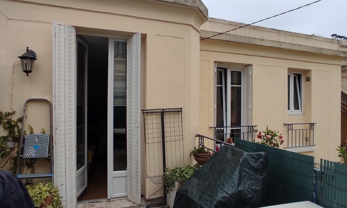 Bagneux Appartement | 2 Pièces 25 m² Limite Sceaux/bourg-la-reine/bagneux Avec Terrasse de 10 m²