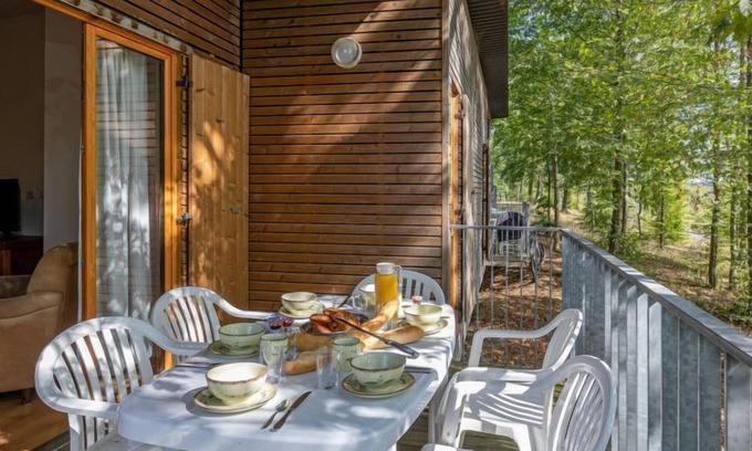 Eppe-Sauvage Maison | 2 pièces 4 CBF Les Cottages de Valjoly by Interhome