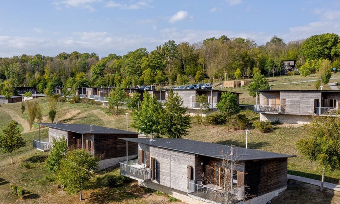 Eppe-Sauvage Maison | 2 pièces 4 CBF Les Cottages de Valjoly by Interhome