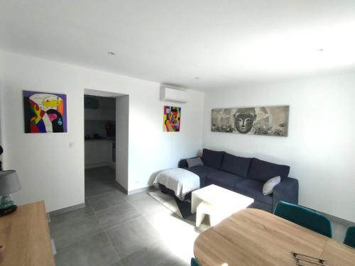 Bedarieux Appartement | 2 pièces en RDC climatisé avec terrasse et parking privé