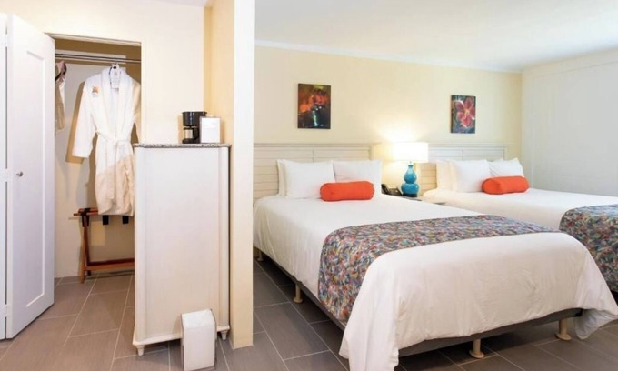 Christiansted Hôtel | 2 Queen Rooms w/Sea Views | Balcony Stay Near the Beach & Waterfront Fun