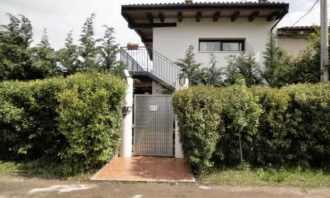 Sud Appartement | 2 room apartment in Borgo Roma with parking and garden