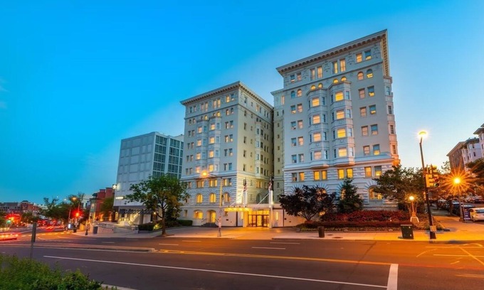 Kalorama Heights Hôtel | 2 Standard Double, Churchill Hotel, Onsite Restaurant, Fitness Center
