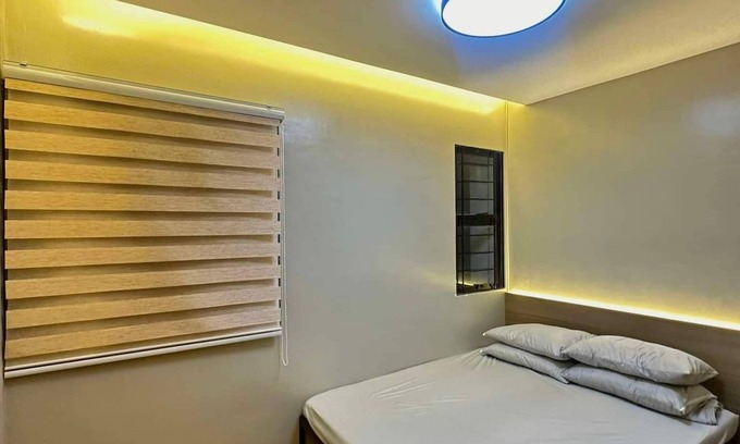 Angeles City Maison | 2-storey house with parking WIFI, Netflix, AC, Pool near Clark Airport