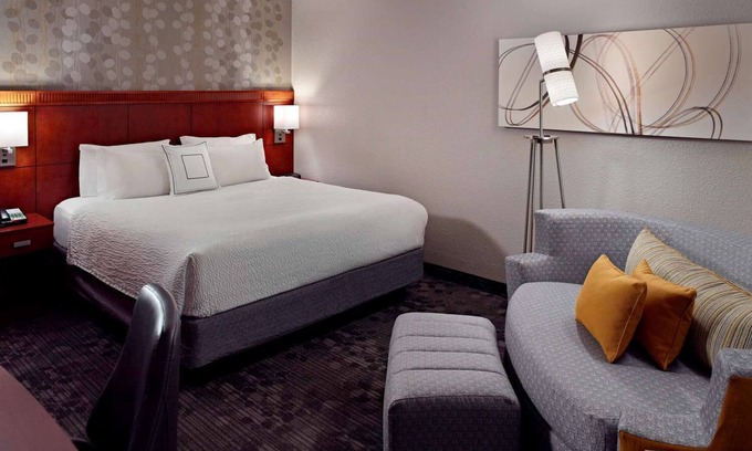 Home Park Hôtel | 2 Units | Convenient Midtown Location | Modern Suite w/Pool
