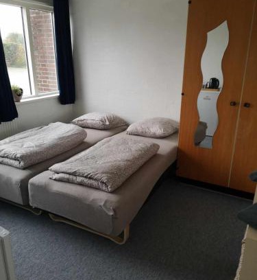 Kolding Maison | 2 værelser m minikøkken brusekabine og toilet 4 prs