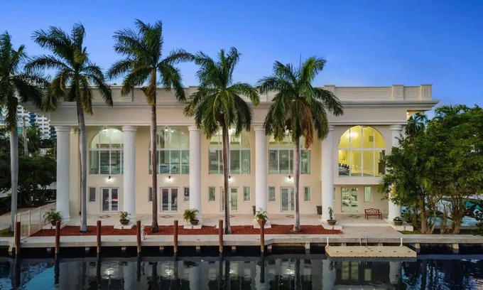Idlewyld Maison | 20,000 sq Estate Home - Las Olas