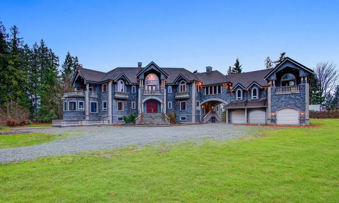Arlington Autre | 20 000 + sq ft Château de luxe - Idéal pour les groupes, les rassemblements et les réunions!