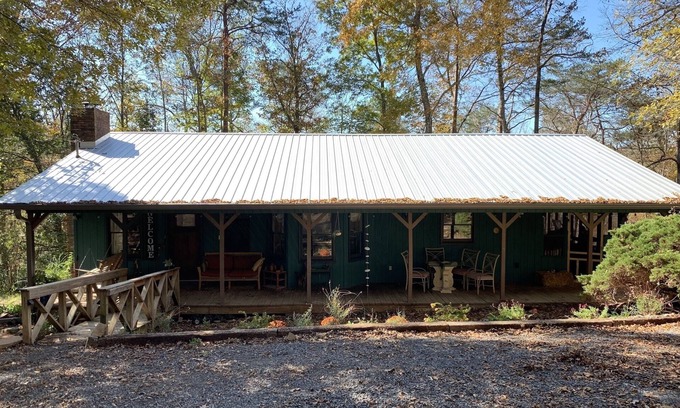 Fort Payne Cottage | 20 acres de tranquillité à côté du parc d'État de Desoto