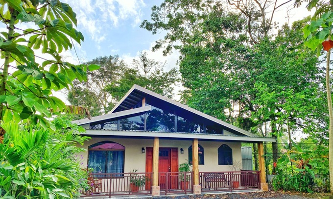 Los Angeles Maison | 20 minutes de La Fortuna, maison familiale avec belle véranda pour l'observation des oiseaux