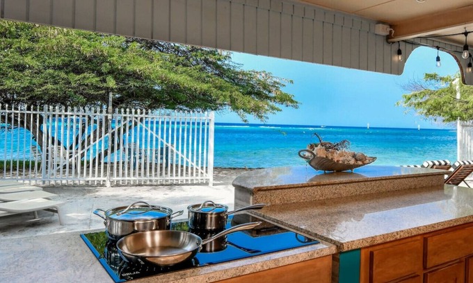 Savaneta Maison | 20% OFF FOR ALL 4 NIGHT STAYS - NEW Listing - Beachfront Suite & Spacious Patio