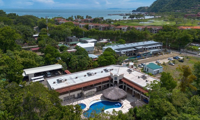 Jaco Station Balnéaire | 20 ROOM LUXURY VIP ALL-INCLUSIVE MEGA RESORT- CHEF/AIRPORT TRANSFER/DAILY DRIVER