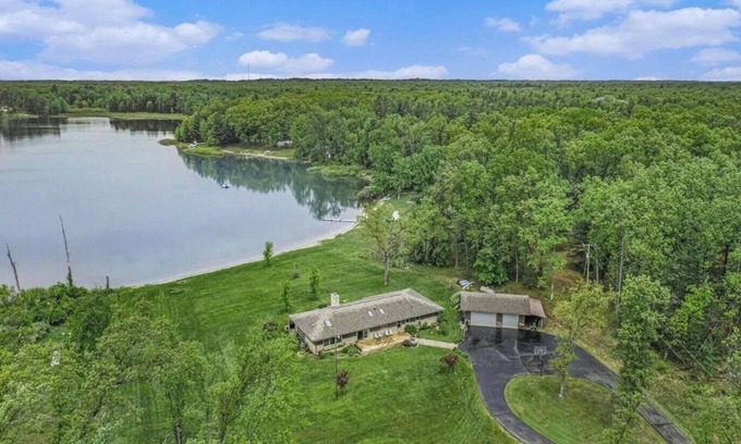 Branch Maison | 200 feet of lake front on 5 acres, great for accommodating large groups.
