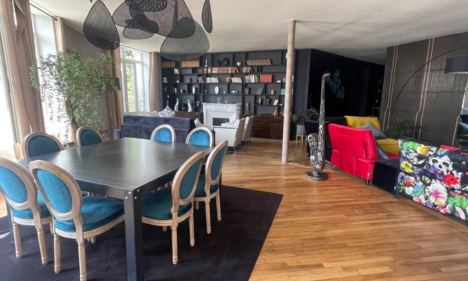 Epinal Appartement | 200 m² Appartement ∙ 3 chambres ∙ 8 personnes