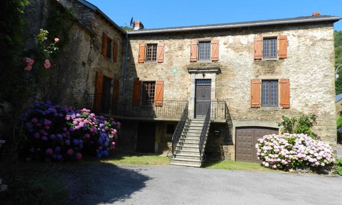 Fraissines Maison | 200 m² Gîte ∙ 4 chambres ∙ 12 personnes