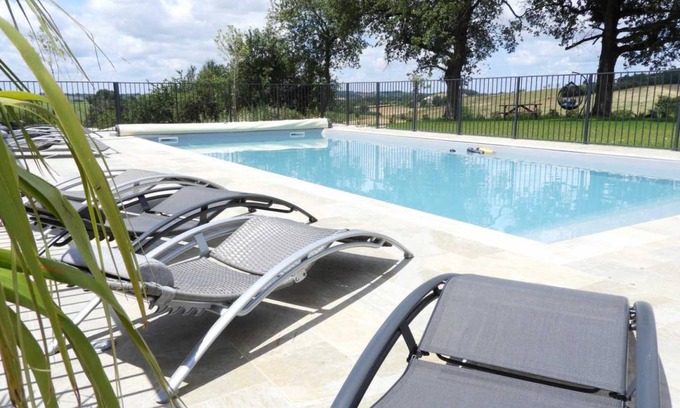 Puygouzon Maison | 200 m² Gîte ∙ 5 chambres ∙ 14 personnes