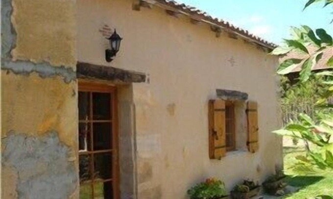 Saint-Germain-et-Mons Cottage | 200 ans chalet converti près de Bergerac