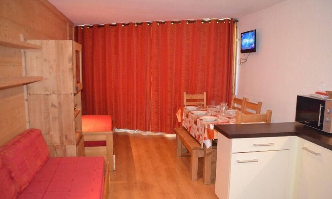 Les Menuires Appartement | 200m du centre station, 6ème étage, balcon, télévision, casier à ski, 36m², Les Menuires