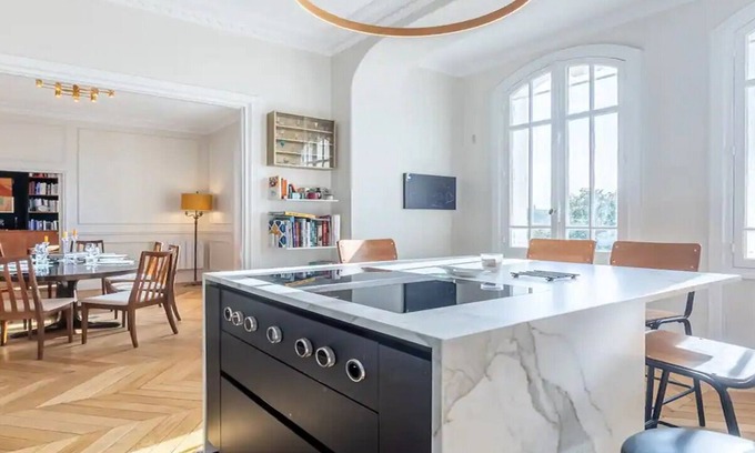 Quartier du Gros-Caillou Appartement | 200M2 LUXURY ON AV.de la BOURDONNAIS WITH TERRACE, TAILORED TO HIGHEST STANDARDS