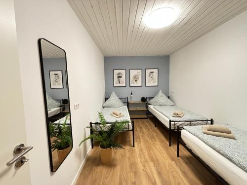 Region Hannover District Appartement | 200qm - 9 rooms - Parkplatz - 3 Bäder - MalliBase Apartments