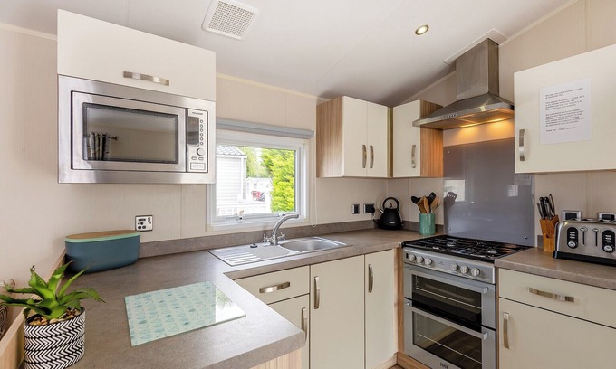 Westmarsh Maison | 2021: 12ft-wide caravan ideal for families with one double and two twin.