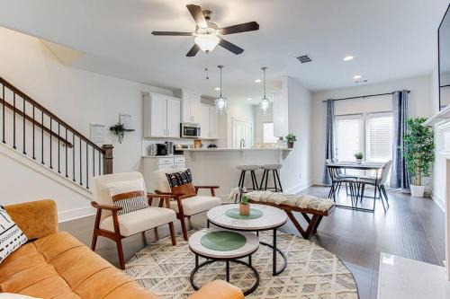 Redan Appartement | 2022 quiet relaxing and secure town house near Atlanta