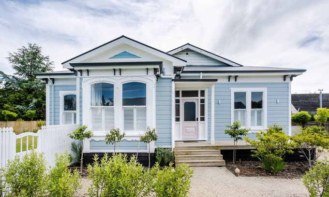 Greytown Villa | 2024 Bach of the Year Property Fully renovated villa in heart of Greytown