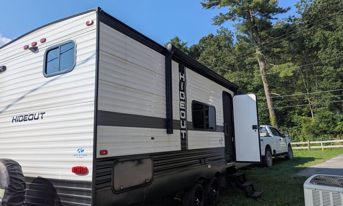 Crab Orchard Maison | 2024 keystone hideout travel trailer