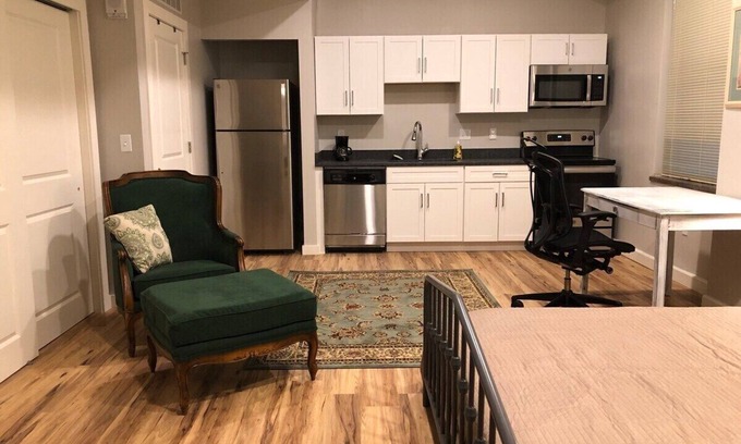 Charleston Appartement | 208 New Downtown Living Studio