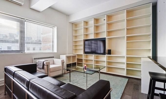 Gay Village Copropriété | #209 Modern & Spacious Condo in Downtown