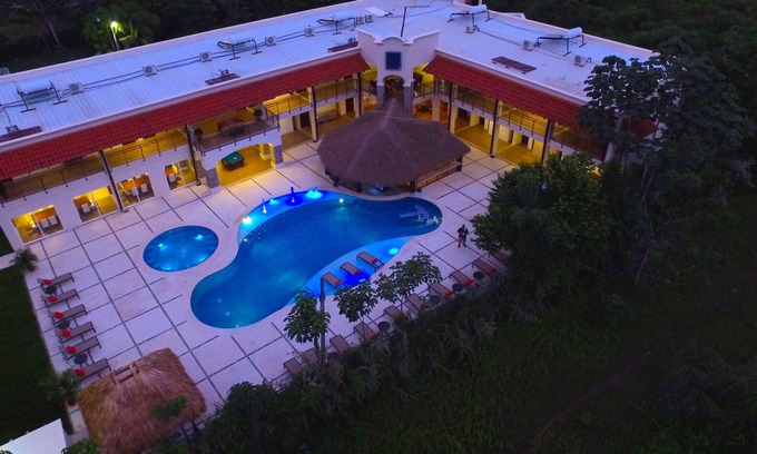 Herradura Maison | 20BR Private Resort w/Chef Service and Driver