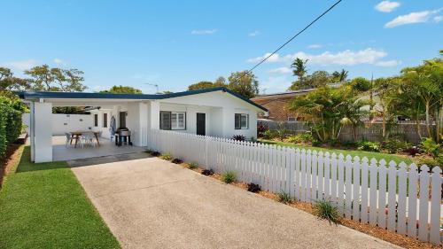 Currimundi Maison | 21 Gothic Parade Currimundi QLD