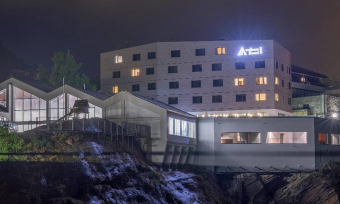 Saas-Fee Auberge | 21 m² Auberge de jeunesse ∙ 127 personnes