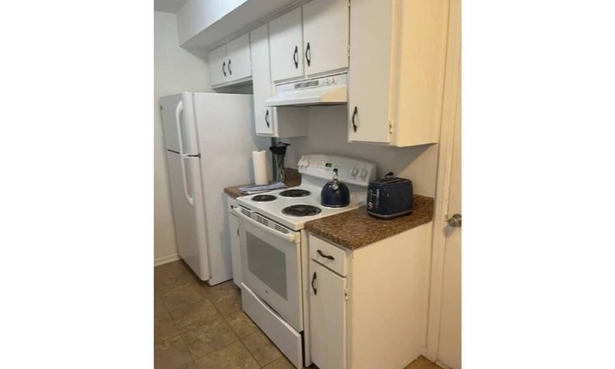 Enid Maison | 2105 Quiet 2 Bed/1 Bath Duplex,1 King and 1 Queen