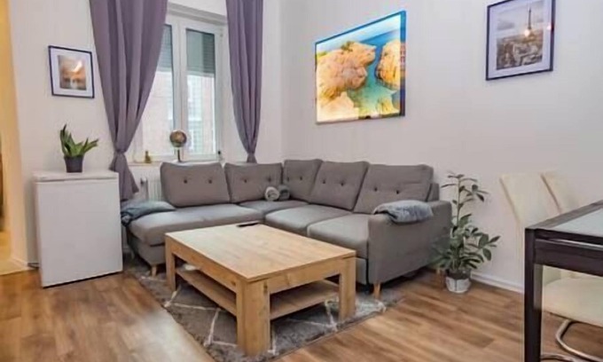 Innenstadt Appartement | #221 Lux-flat Neuss / D-messe / Netflix&amazon Prime / 8 Personen