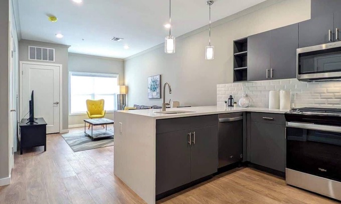 Dunellen Appartement | 221 Modern 1BR Apt Walk to NJT