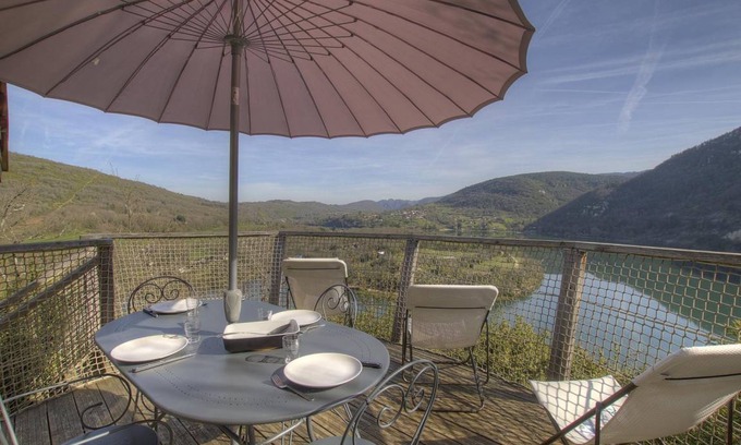 Serrieres-sur-Ain Maison | 23 m² Gîte ∙ 4 personnes