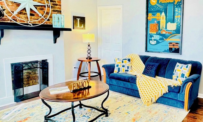 Central Northside Maison | Free Off-Street Park*2 King Beds* Walk to PNC PARK