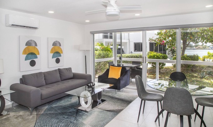 Jolly Harbour Appartement | 232A Lower Level, South Finger, Jolly Harbour