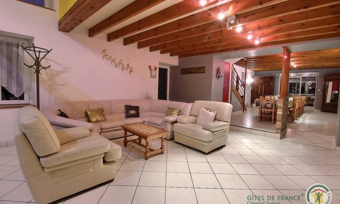 Saint-Goueno Maison | 235 m² Gîte ∙ 5 chambres ∙ 15 personnes