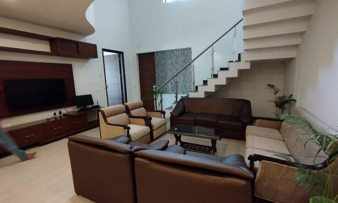 Gurugram Villa | 235 m² Villa ∙ 4 chambres ∙ 8 personnes
