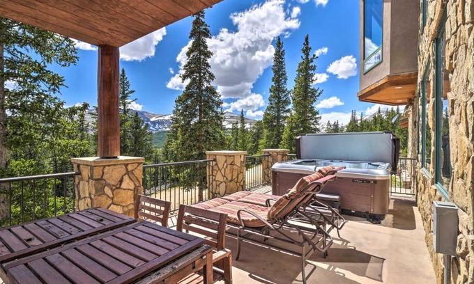 Valley of the Sun Maison | 24-0085 Fairplay Home with Hot Tub and Mountain Views!
