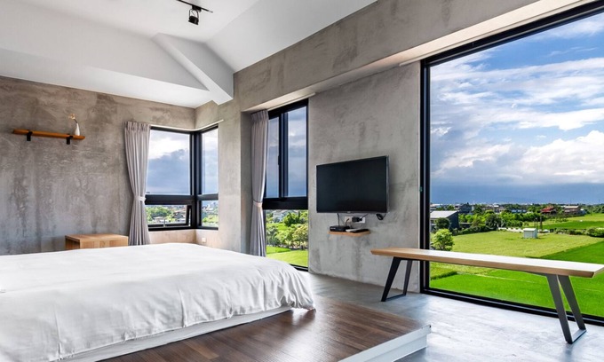 Wujie Hôtel | 24 Degrees 42 Minutes
