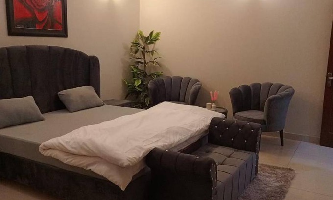 F-7 Sector Appartement | 240 m² Appartement ∙ 1 chambre ∙ 3 personnes