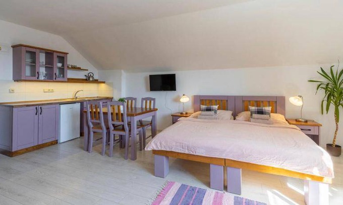 Zlata Koruna Lit Et Petit-Déjeuner | 25 m² Chambre d'hôtes ∙ 5 personnes